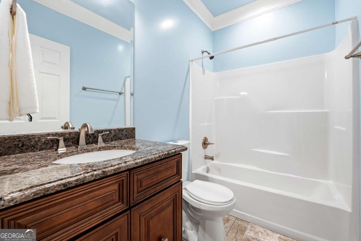 100 Marshas Vineyard Hampton - 41