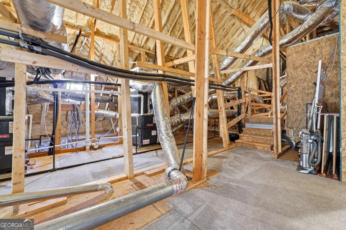 100 Marshas Vineyard Hampton - 46