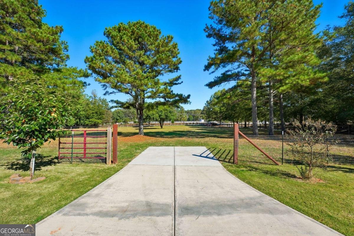 100 Marshas Vineyard Hampton - 61