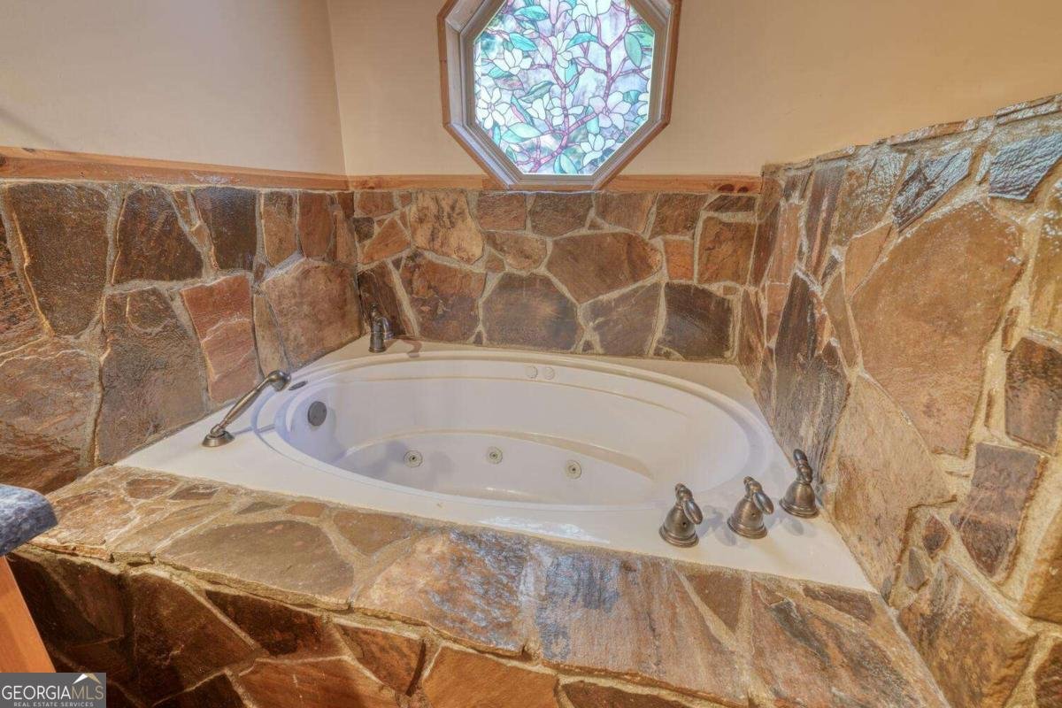 1048 Hawks Claw Road Blairsville - 28