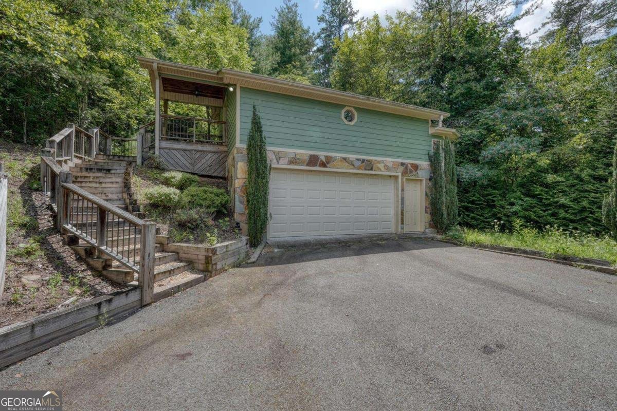 1048 Hawks Claw Road Blairsville - 44