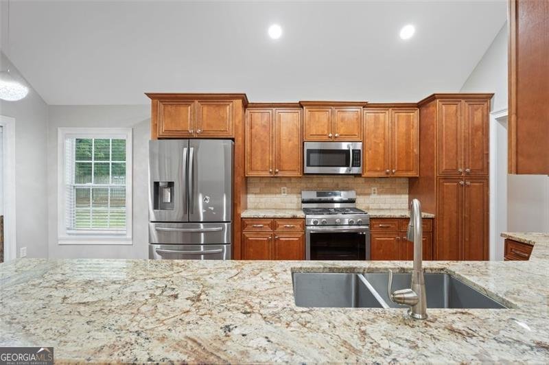 3895 MARHAM PARK Circle Loganville - 17