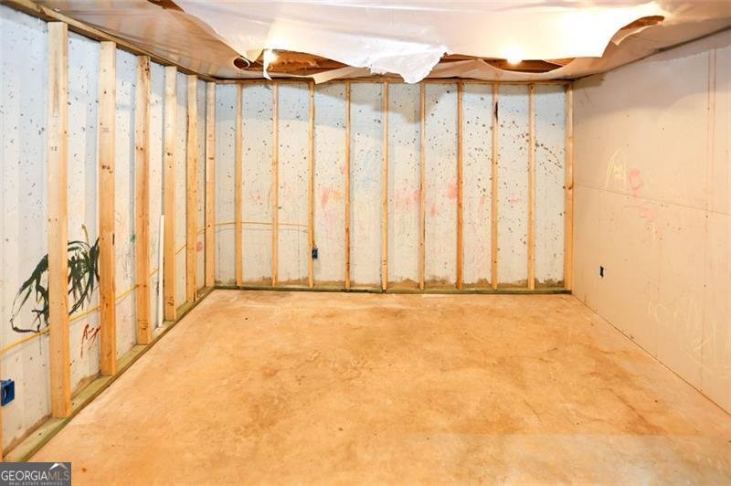 3711 RAMBLING WOODS Drive Loganville - 36