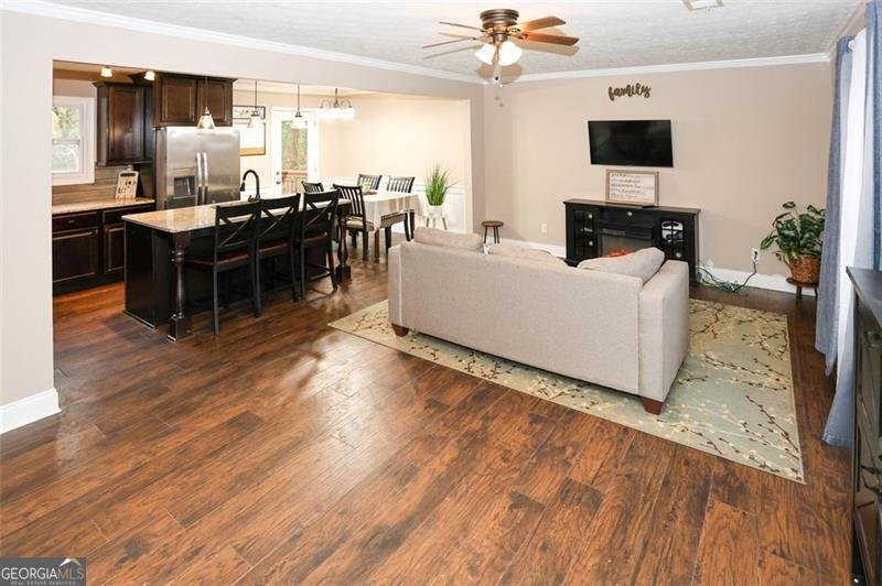 3711 RAMBLING WOODS Drive Loganville - 4