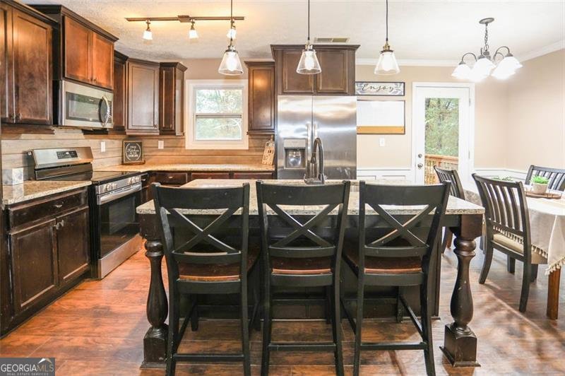 3711 RAMBLING WOODS Drive Loganville - 41