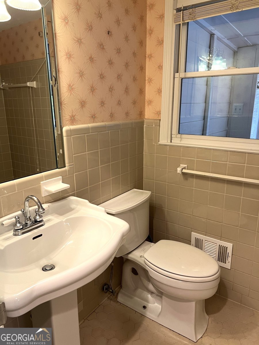 3142 Wanda Woods Drive Atlanta - 1