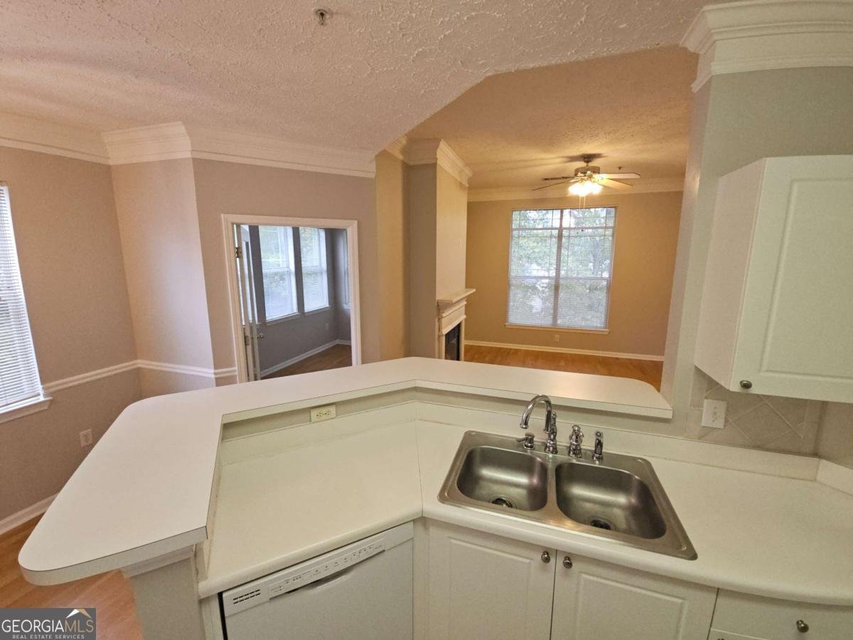 5559 Glenridge Drive Atlanta - 8