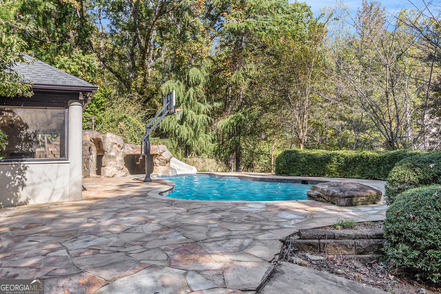 1050 Bedford Gardens Drive Alpharetta - 33