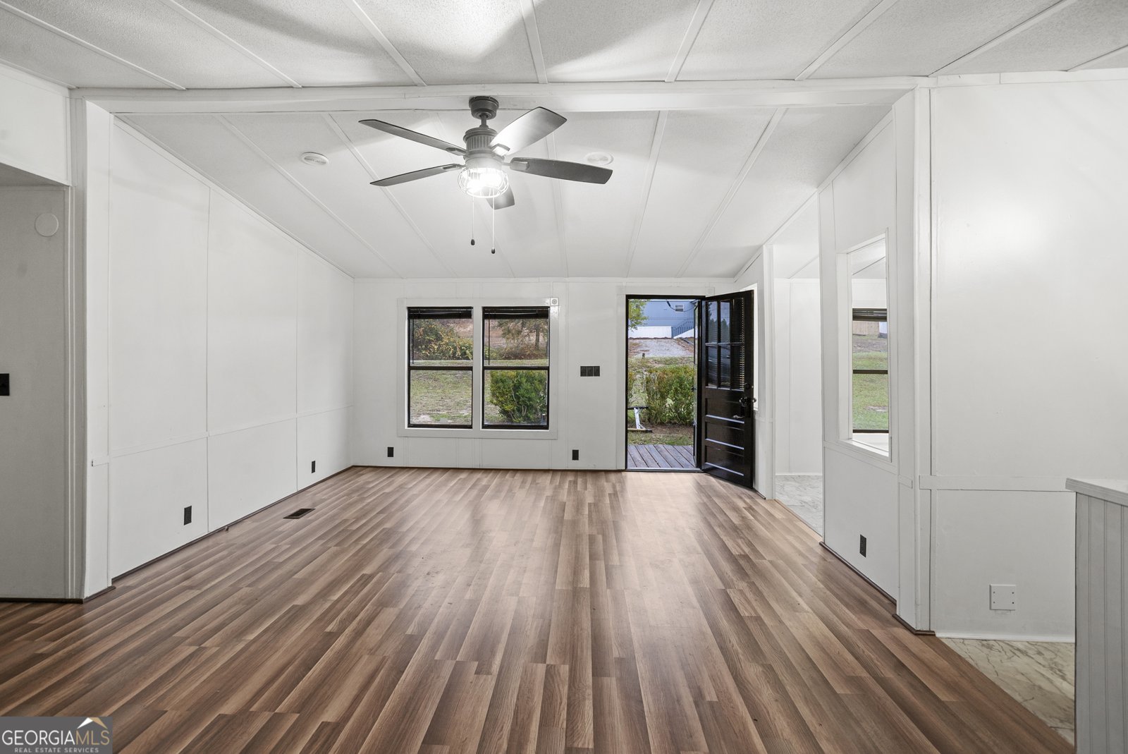 3035 Cowboy Way Portal - 5