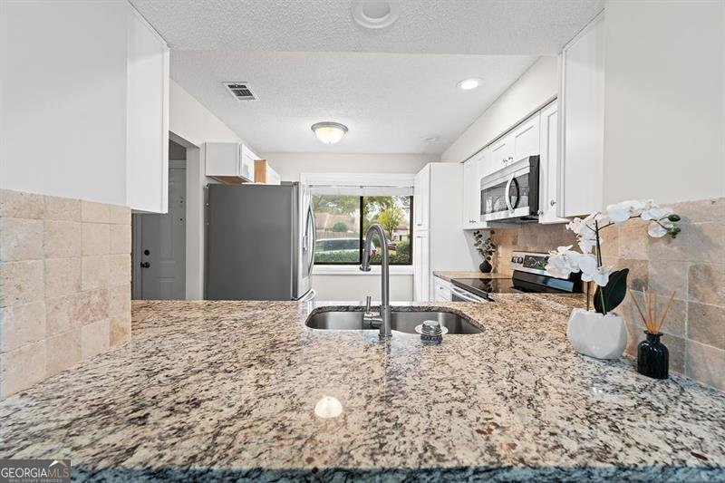 1114 COUNTRY Court Lawrenceville - 10