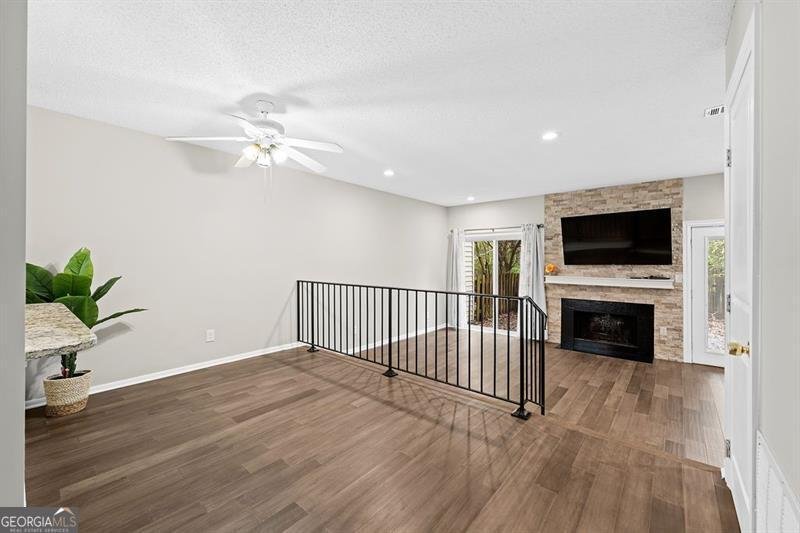 1114 COUNTRY Court Lawrenceville - 11