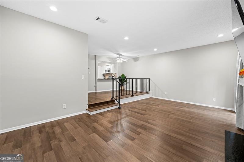 1114 COUNTRY Court Lawrenceville - 14