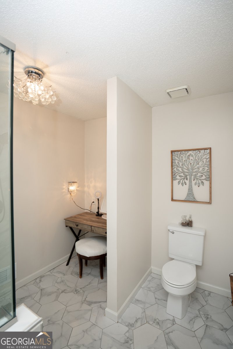 295 Hillview Road Hampton - 25