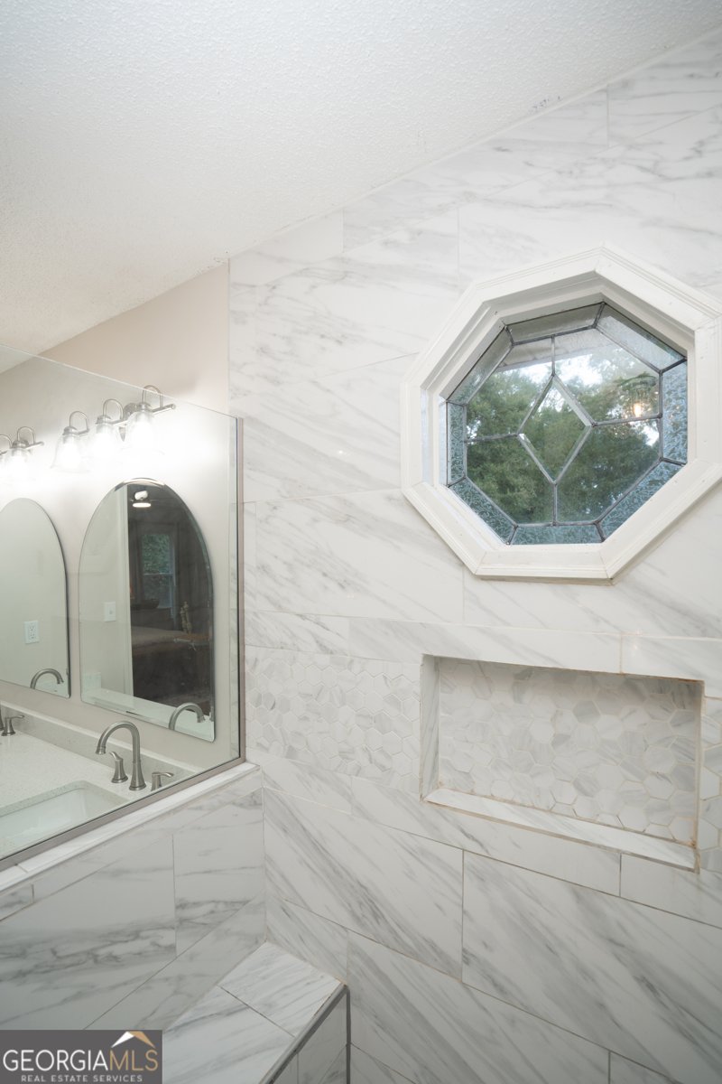 295 Hillview Road Hampton - 27