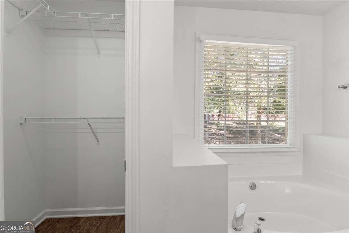 204 Hunters Trace Dallas - 24