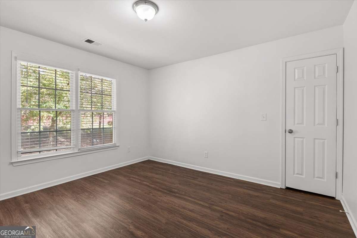 204 Hunters Trace Dallas - 30