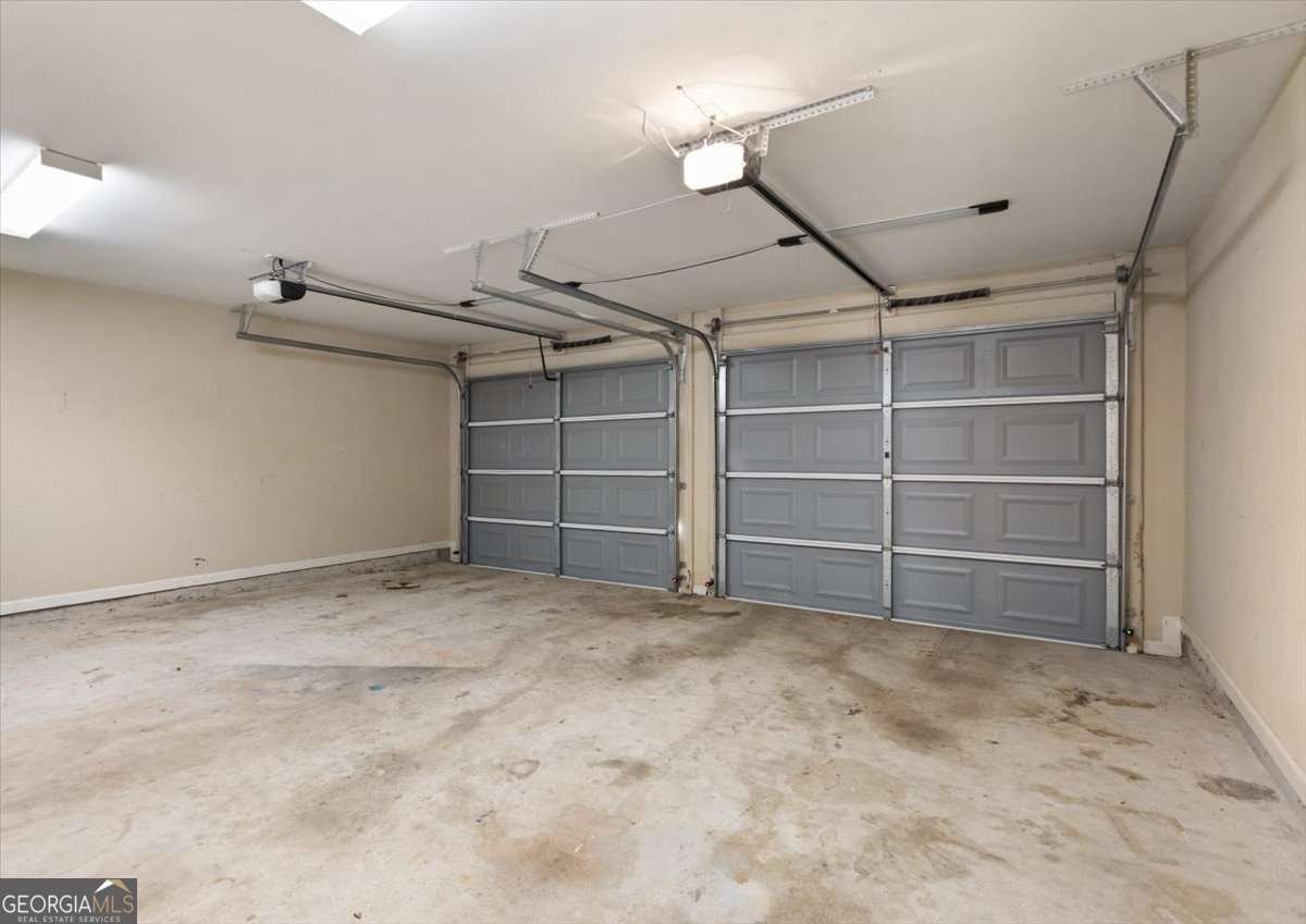 204 Hunters Trace Dallas - 32