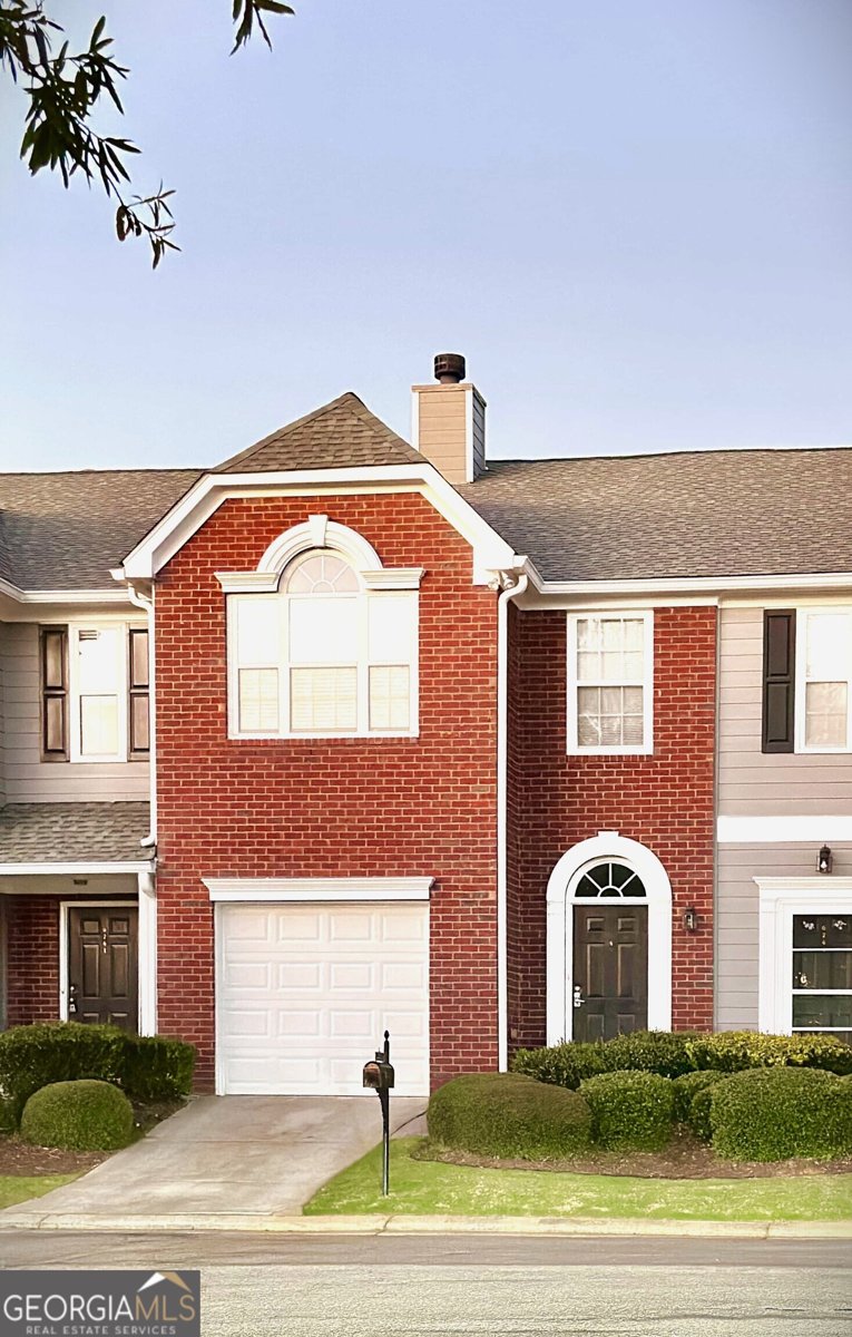 6243 Shoreview Circle Flowery Branch - main photo