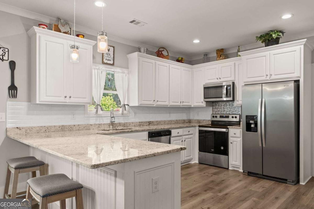 6253 Main Street Lula - 12