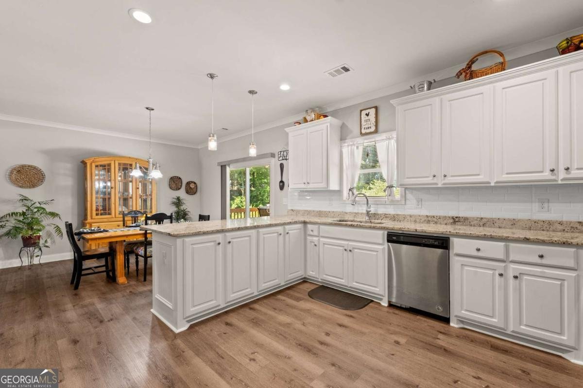 6253 Main Street Lula - 14