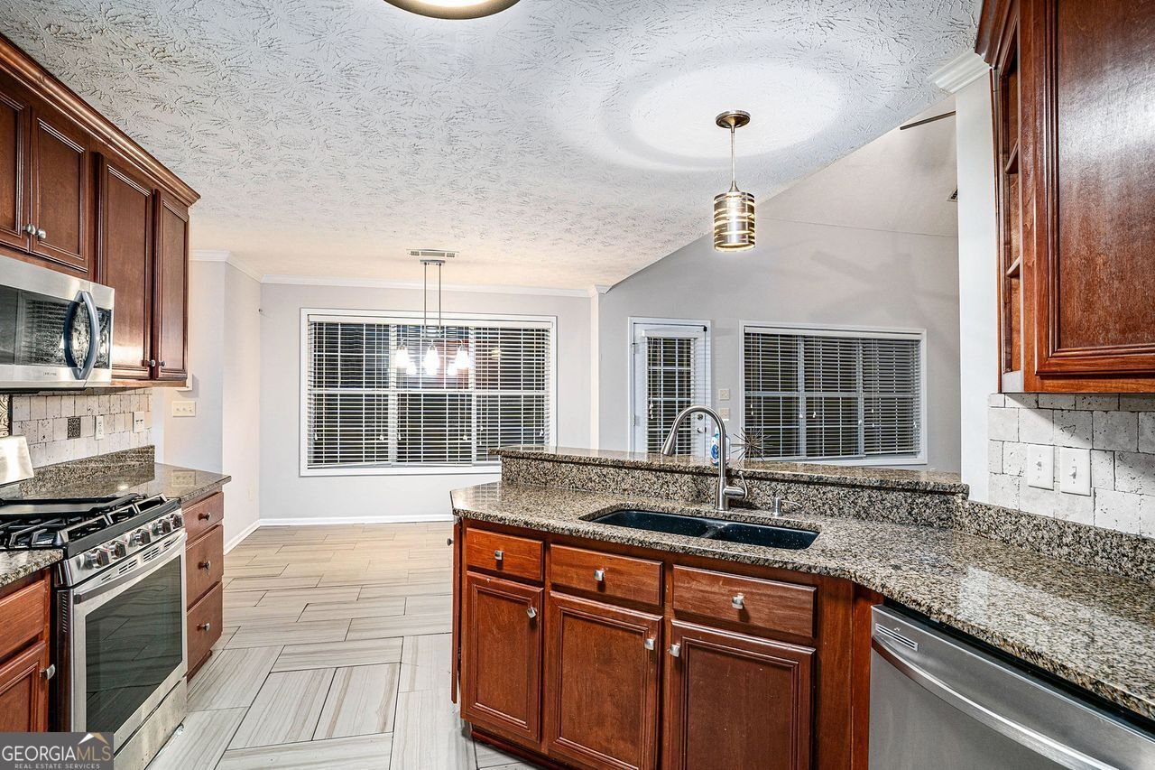 3205 HALEYS Conyers - 5