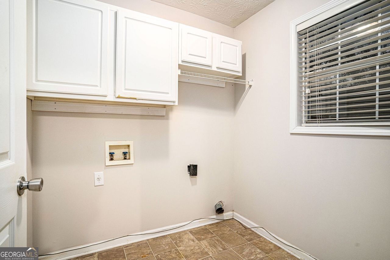 3205 HALEYS Conyers - 8