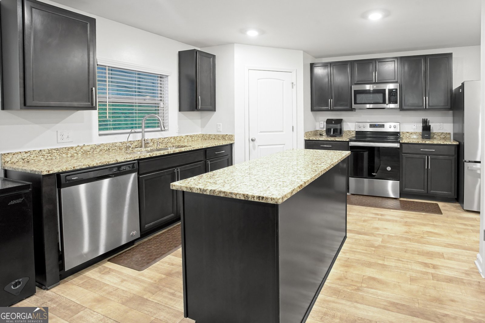 12001 Guelph Circle Hampton - 12