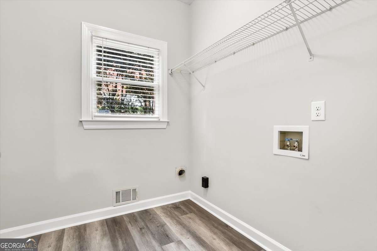 3425 Kingsland Circle Berkeley Lake - 16