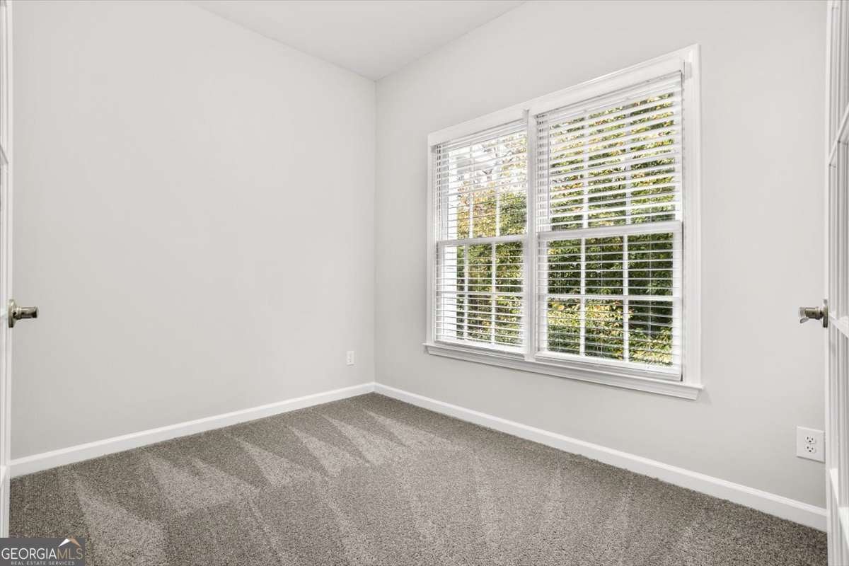 3425 Kingsland Circle Berkeley Lake - 22