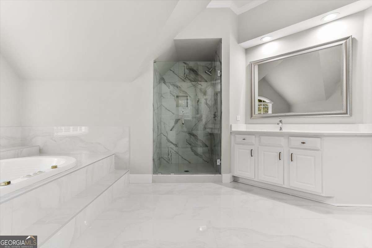 3425 Kingsland Circle Berkeley Lake - 26