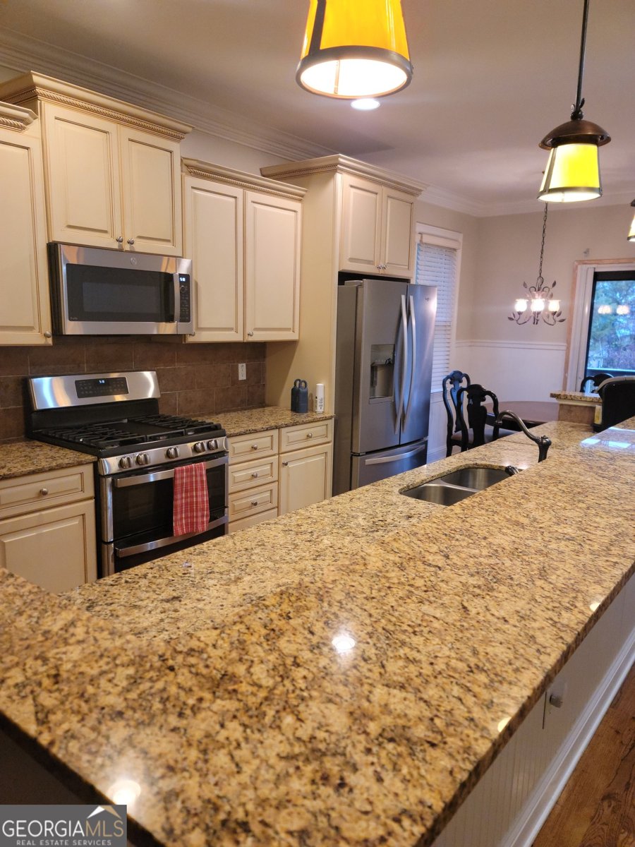 1333 Eubanks Avenue East Point - 30