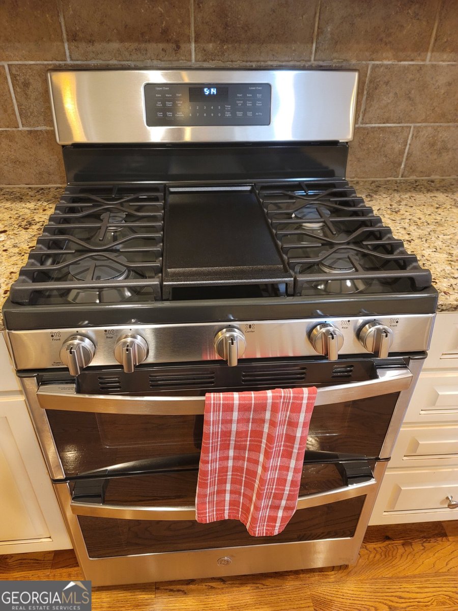 1333 Eubanks Avenue East Point - 38