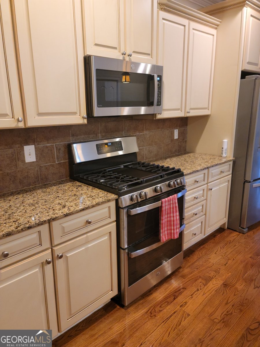 1333 Eubanks Avenue East Point - 9