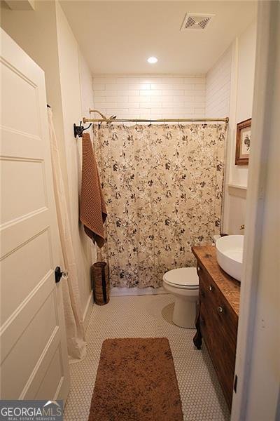 361 Elizabeth Street Commerce - 1