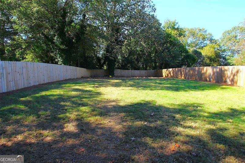 361 Elizabeth Street Commerce - 10