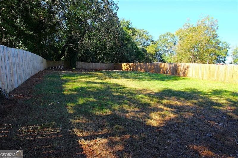 361 Elizabeth Street Commerce - 11