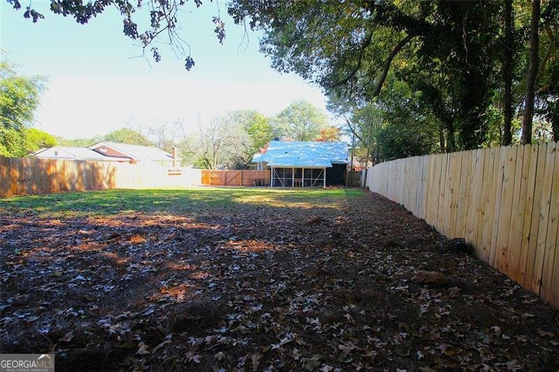 361 Elizabeth Street Commerce - 12