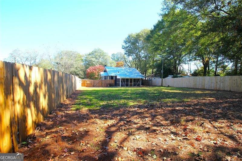 361 Elizabeth Street Commerce - 14