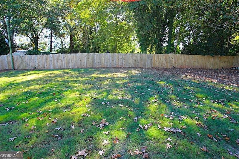 361 Elizabeth Street Commerce - 15