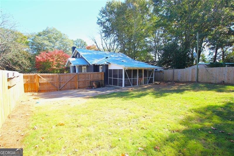 361 Elizabeth Street Commerce - 16