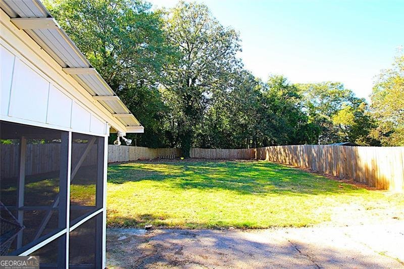 361 Elizabeth Street Commerce - 19