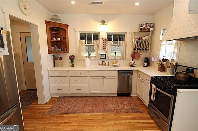 361 Elizabeth Street Commerce - 30