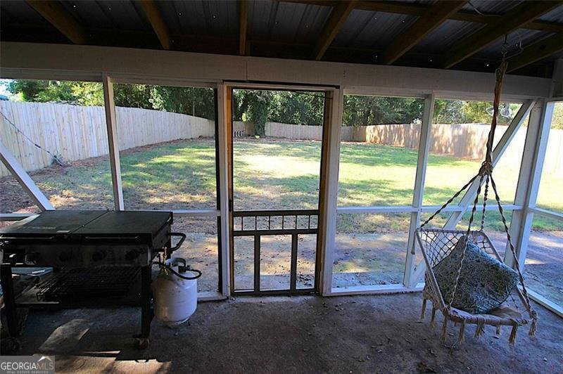 361 Elizabeth Street Commerce - 39