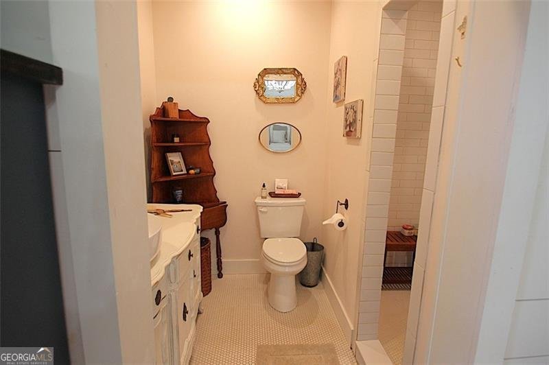 361 Elizabeth Street Commerce - 47