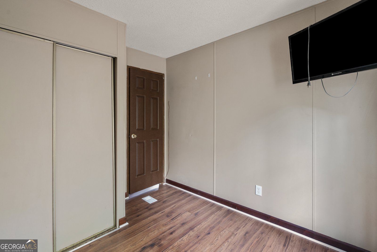 207 Squirrel Avenue Cohutta - 17