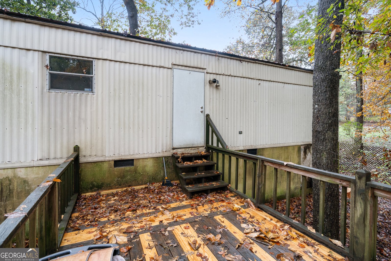 207 Squirrel Avenue Cohutta - 28