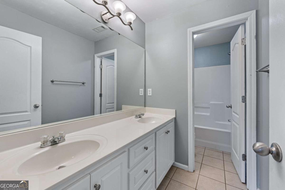 943 Mason Lee Avenue Loganville - 37