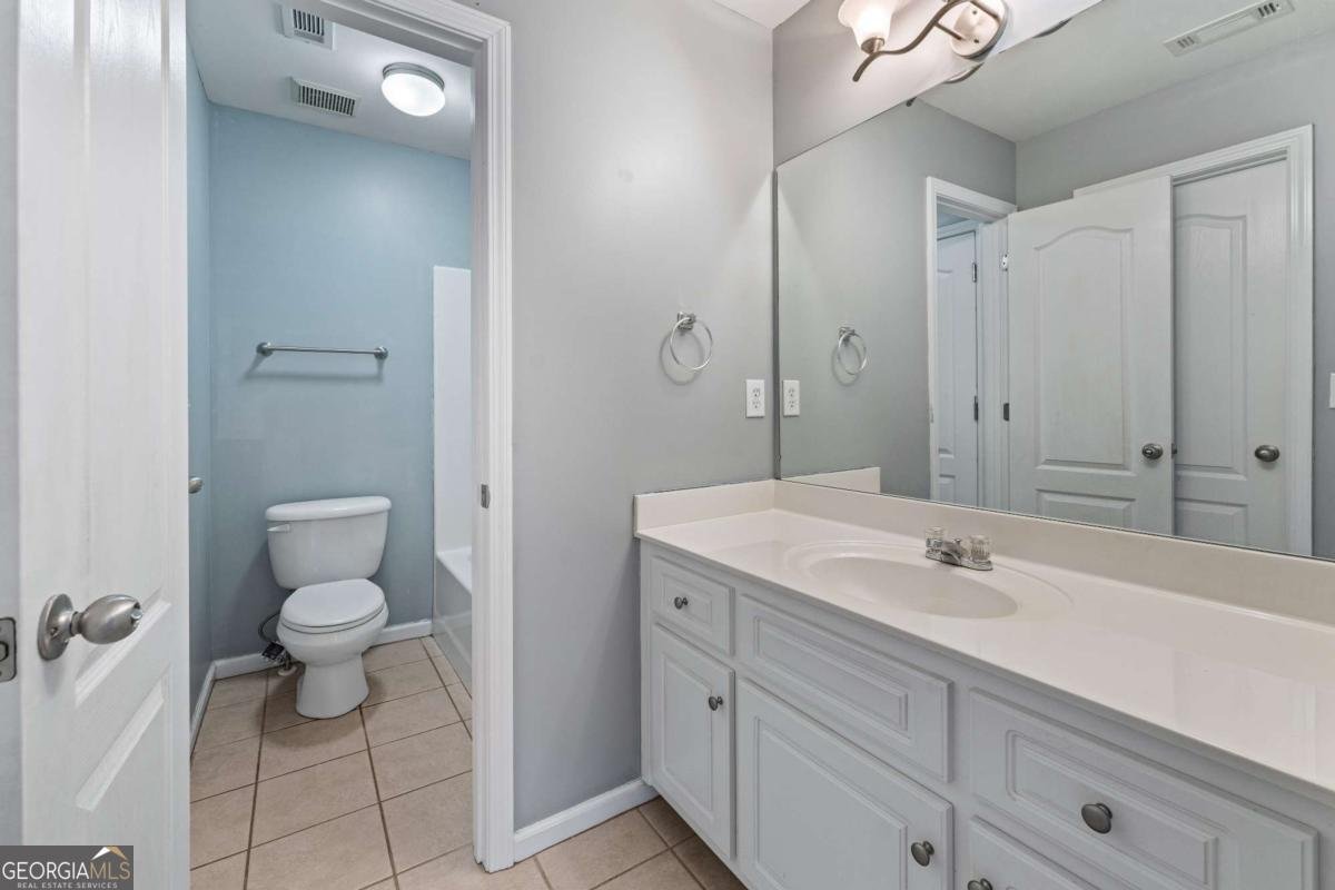 943 Mason Lee Avenue Loganville - 40