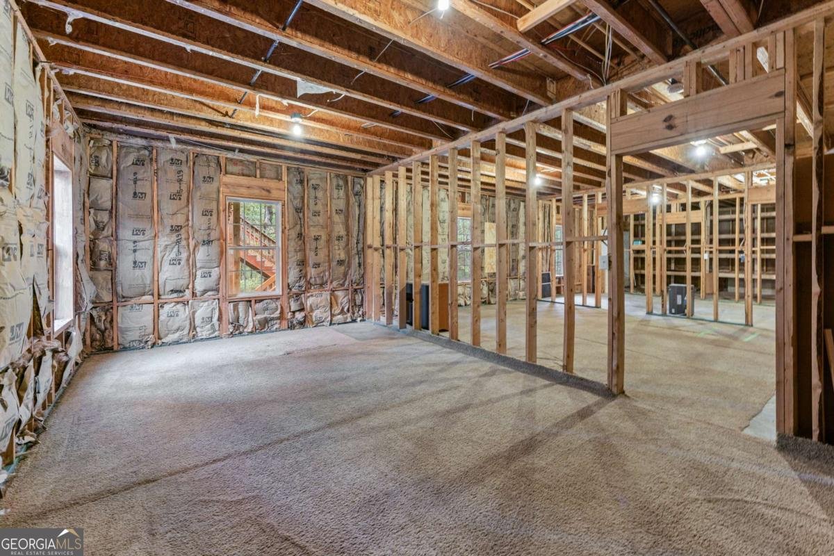 943 Mason Lee Avenue Loganville - 44