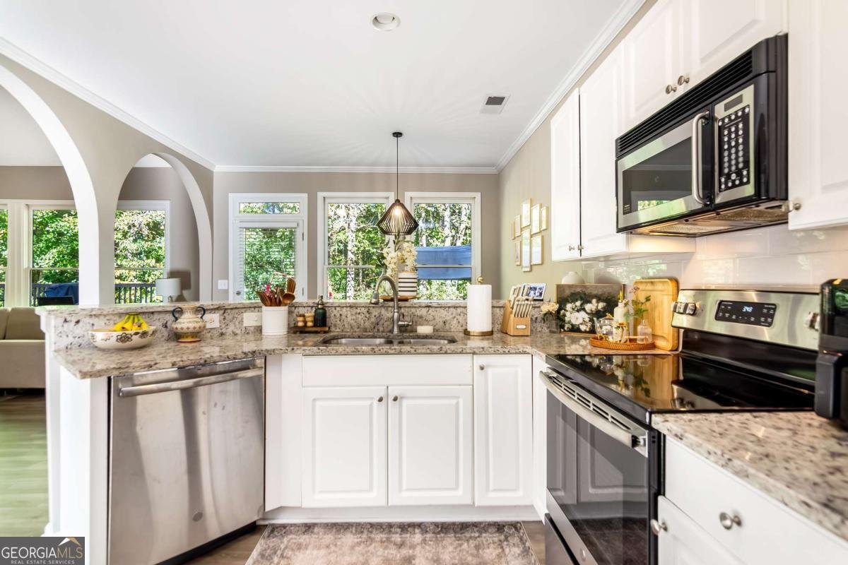 4231 Moccasin Trail Woodstock - 10